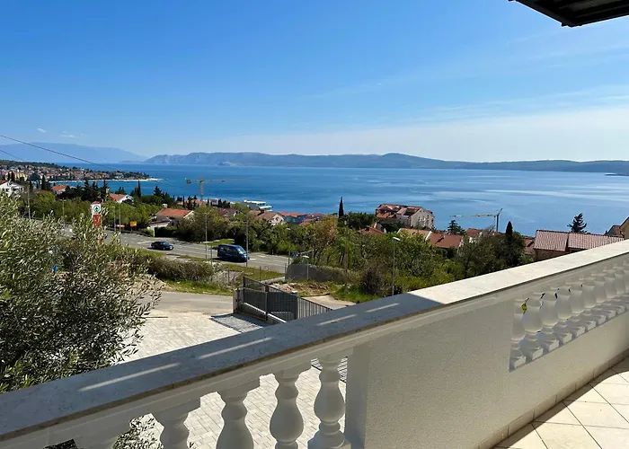 Apartments Lescanec