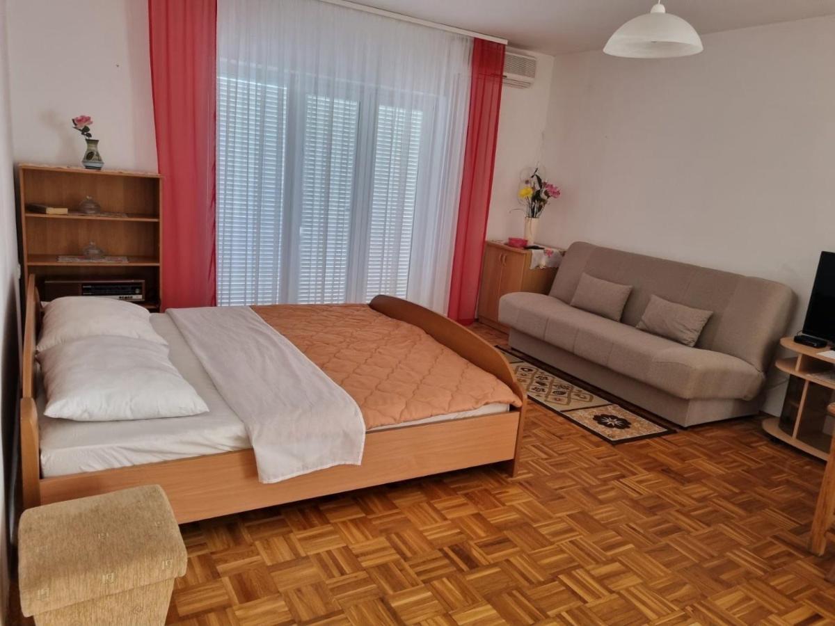 Apartment Lescanec