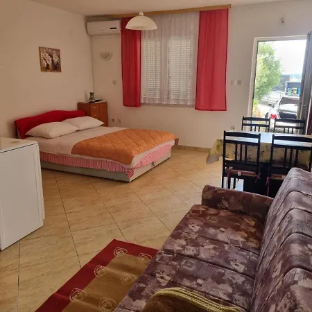 Apartments Lescanec Crikvenica Exterior foto