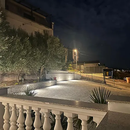 Apartments Lescanec Crikvenica Exterior foto