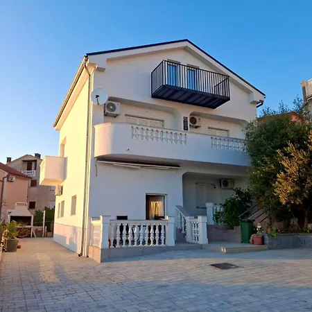 Apartments Lescanec Crikvenica Exterior foto